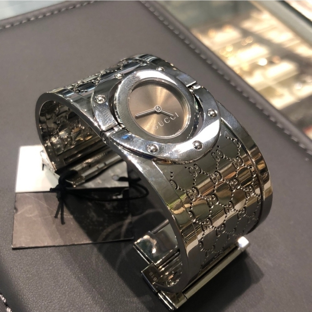 Gucci Silver with Patterned Band